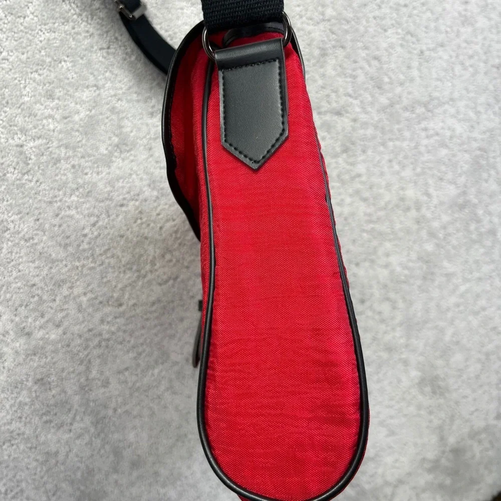 VINTAGE Perry Ellis America Messenger Bag Red Nylon Crossbody Eagle Logo